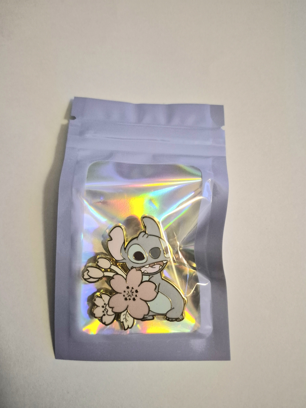 Disney Enamel Pin - Pastel Blue Stitch with Pink Flower